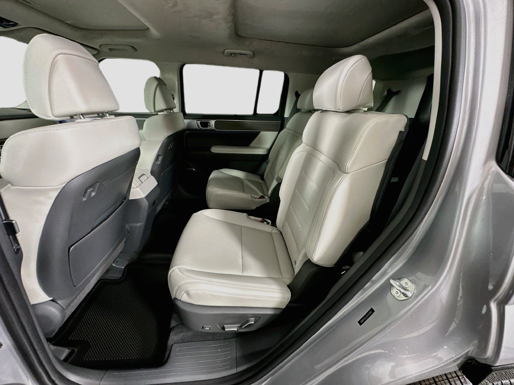New 2027 Hyundai Santa Fe Calligraphy FWD image 17