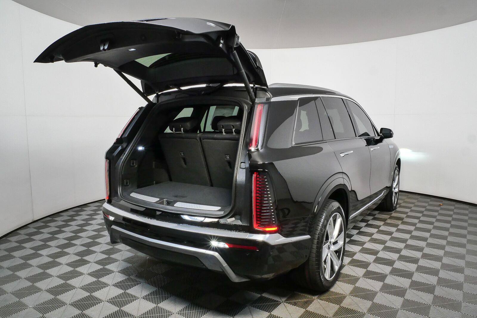 New 2027 Cadillac Vistiq Luxury AWD/4WD image 25