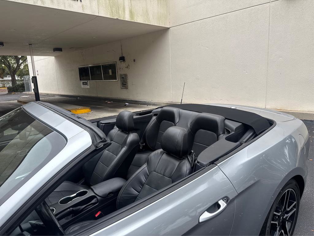 Used 2020 Ford Mustang Premium image 11