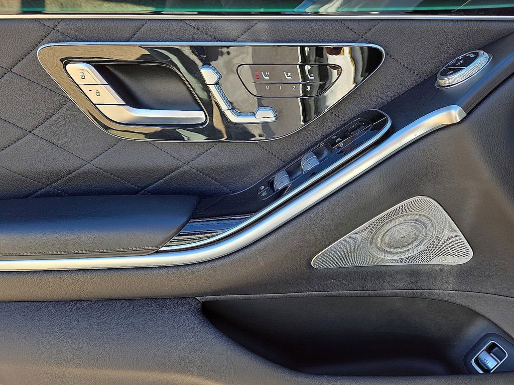 Used 2024 Mercedes-Benz S 580 S 580 image 23