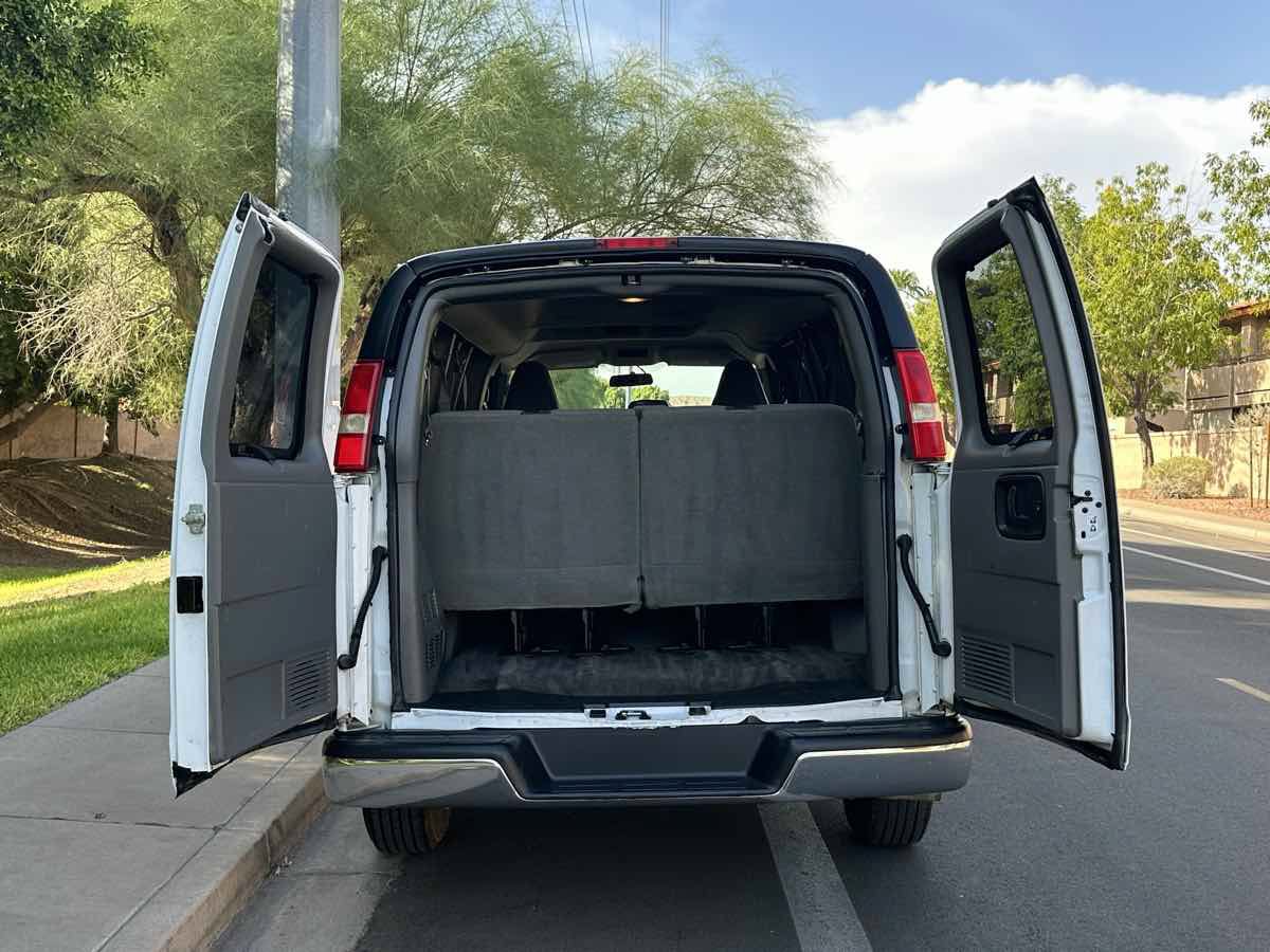 Used 2018 Chevrolet Express 3500 LT w/ LT Preferred Equipment Group RWD image 37
