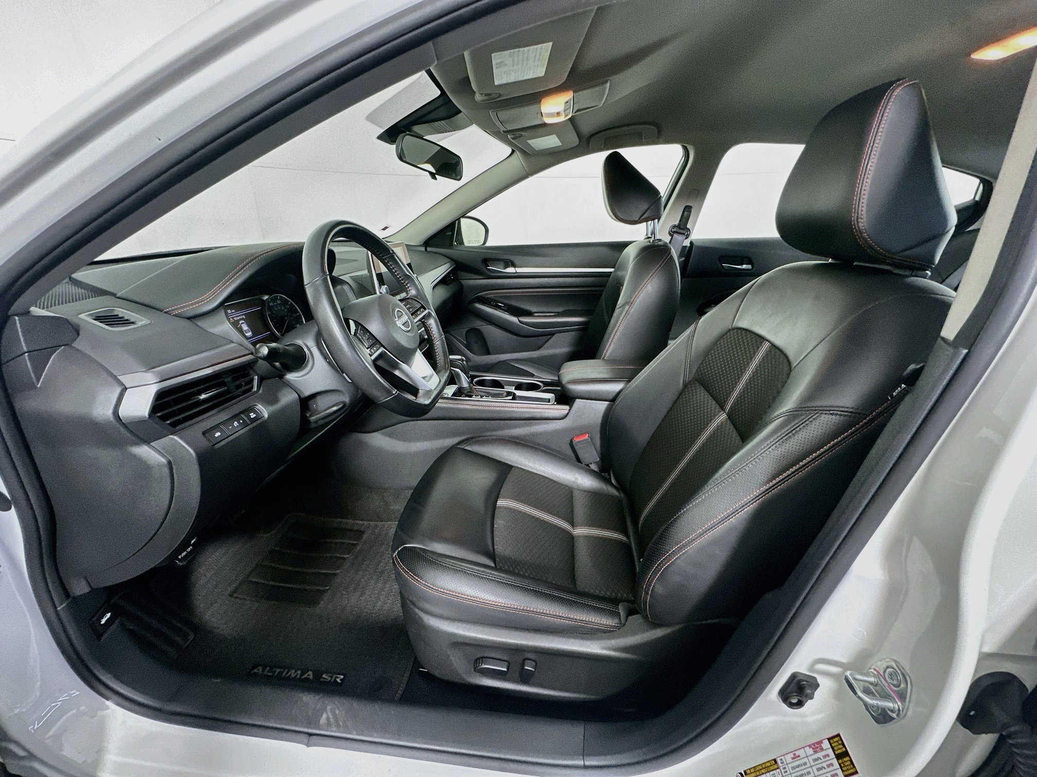 Used 2023 Nissan Altima 2.5 SR FWD image 13