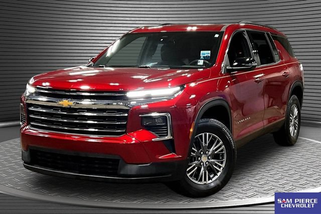 Certified 2025 Chevrolet Traverse LT FWD image 1