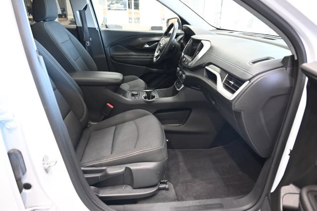 Used 2022 GMC Terrain SLE w/ Driver Convenience Package FWD image 10