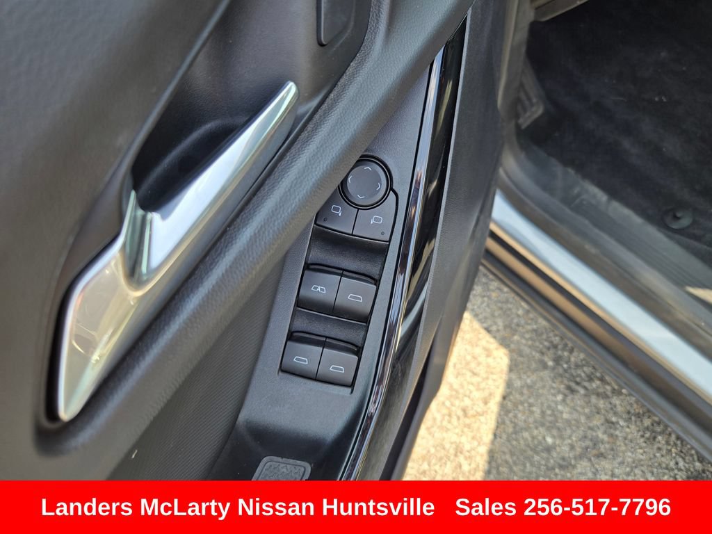 Used 2025 Chevrolet Equinox LT AWD/4WD image 22