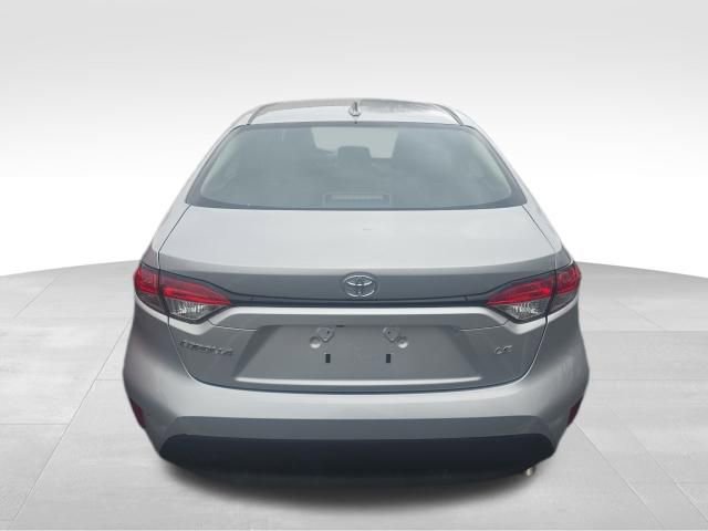Used 2025 Toyota Corolla LE image 4