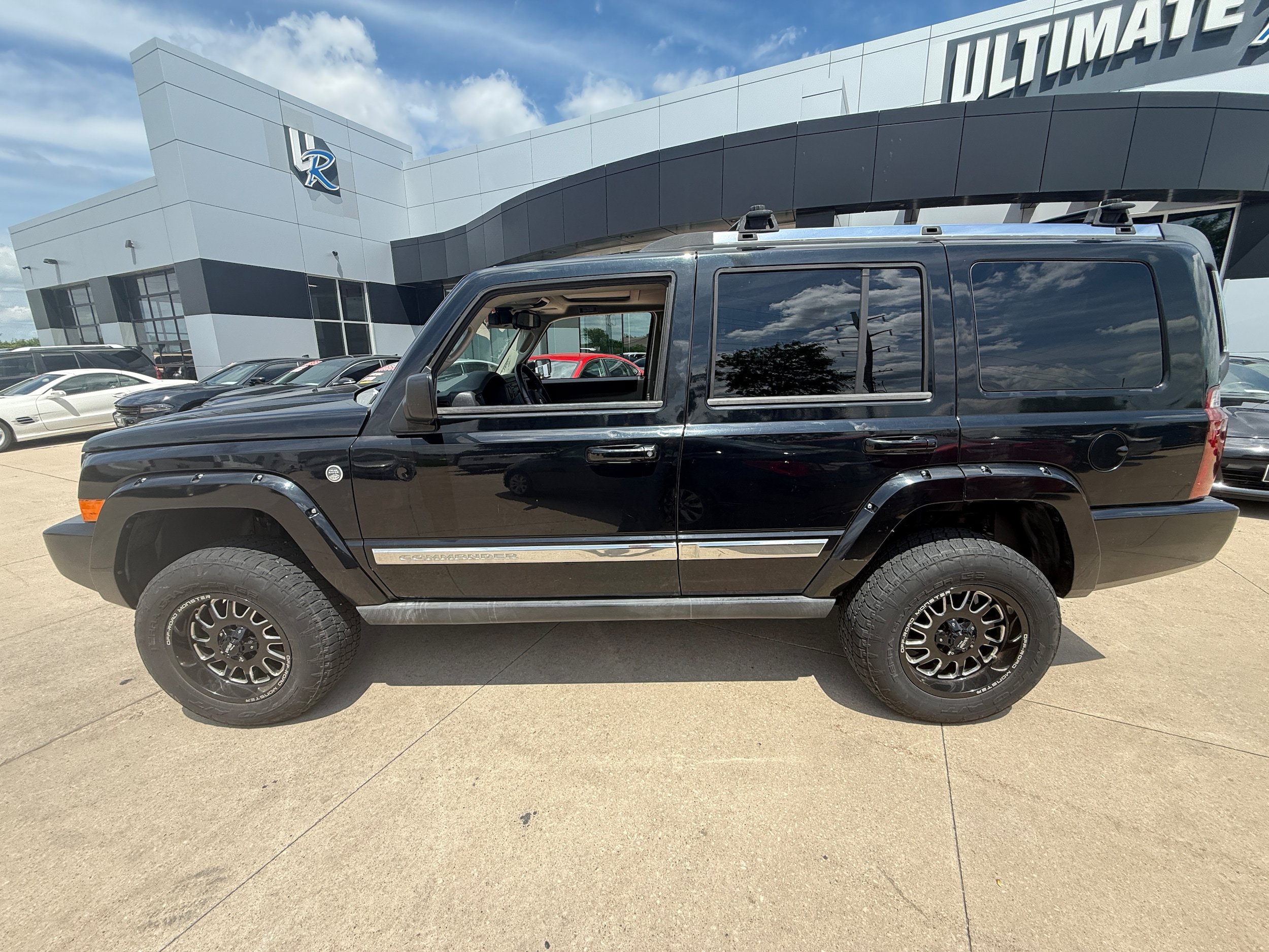 Used 2006 Jeep Commander Limited w/ Trailer Tow Group IV AWD/4WD image 6