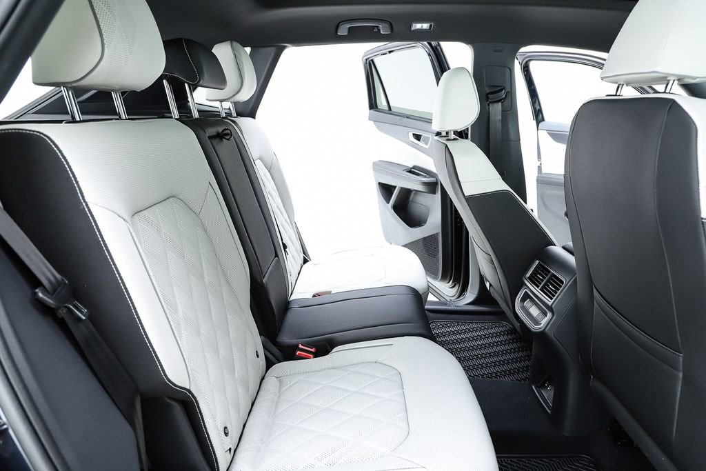 New 2025 Volkswagen Atlas Cross Sport SEL Premium R-Line image 38
