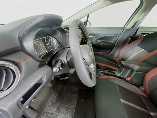 New 2025 Nissan Versa SR w/ Trunk Package image 13
