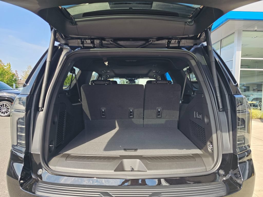New 2026 Chevrolet Suburban LT w/ Comfort Package AWD/4WD image 18