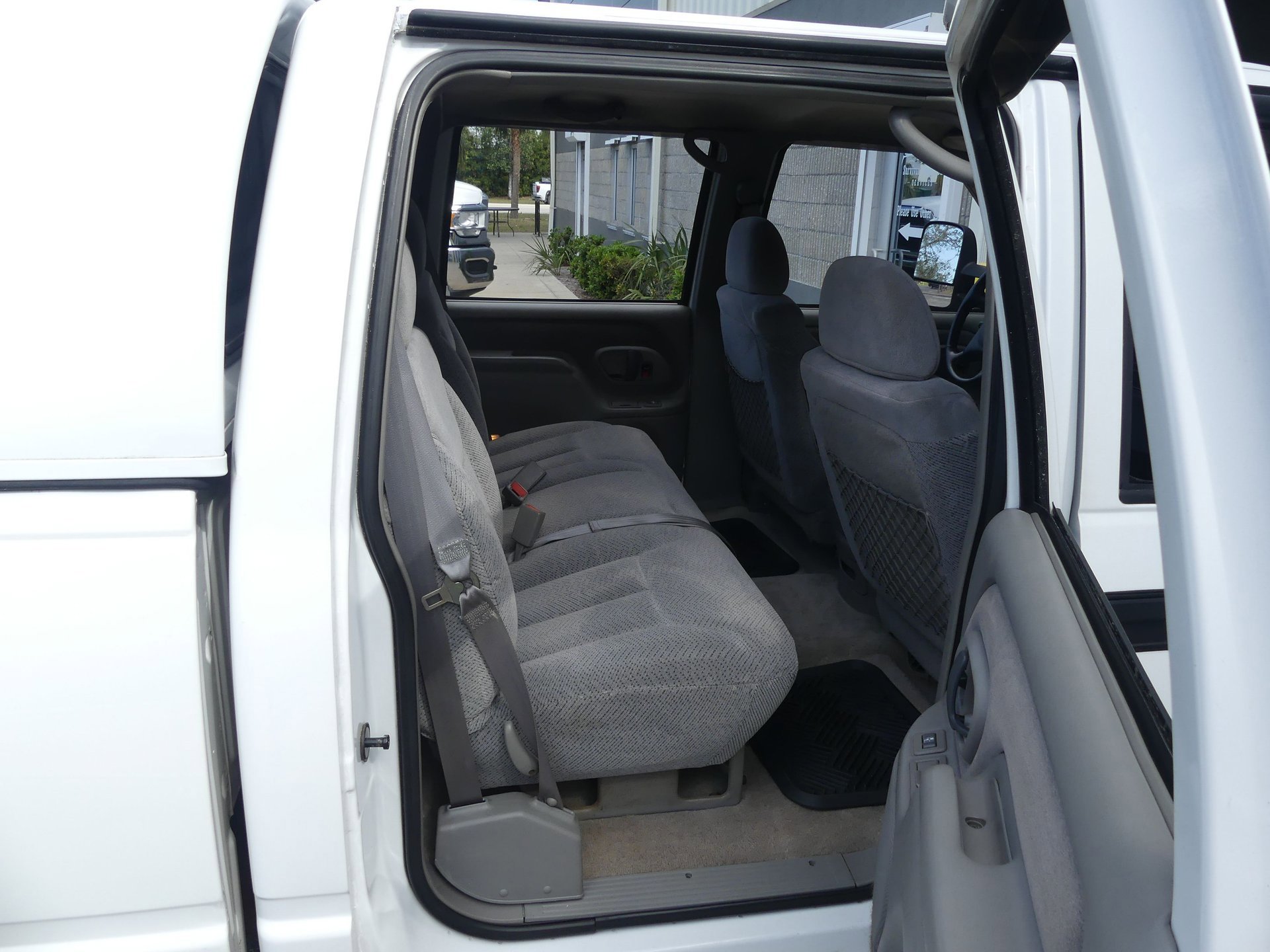 Used 2000 Chevrolet Silverado 3500 2WD Crew Cab image 86