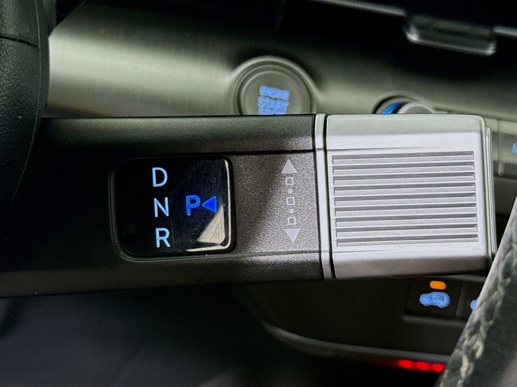 Used 2024 Hyundai Kona Limited AWD/4WD image 13
