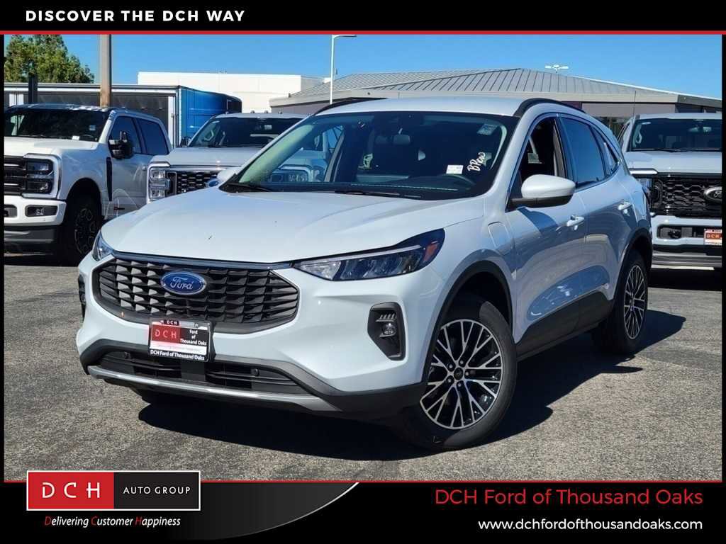 New 2025 Ford Escape SE