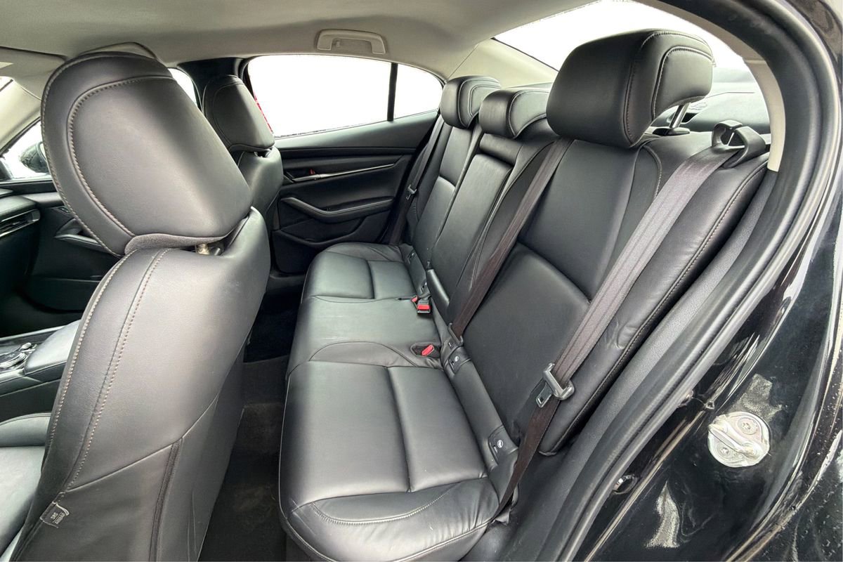 Used 2021 MAZDA MAZDA3 s image 10