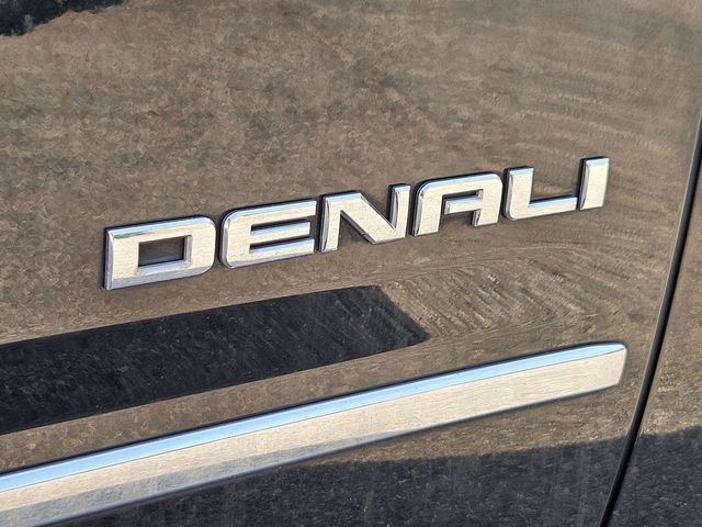 Used 2017 GMC Yukon XL Denali RWD image 7