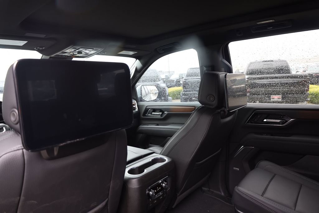 Used 2026 GMC Yukon Denali w/ Denali Reserve Package AWD/4WD image 18