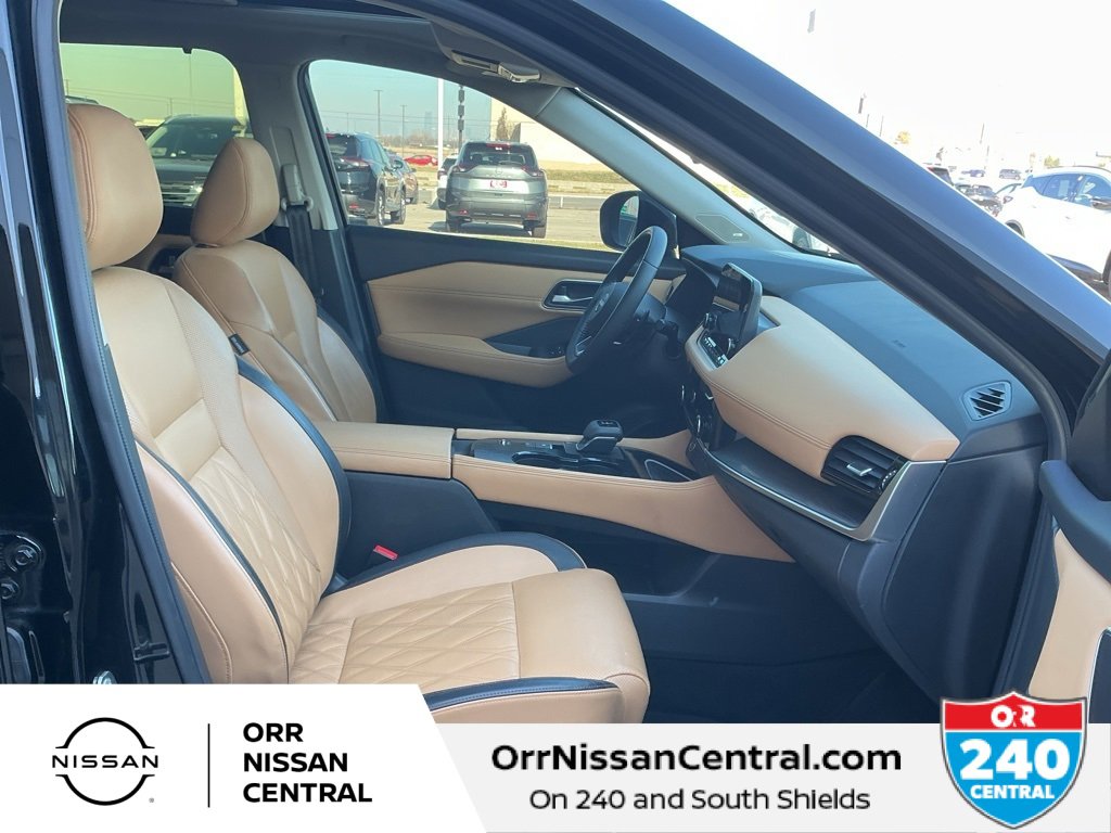 Used 2023 Nissan Rogue Platinum image 11
