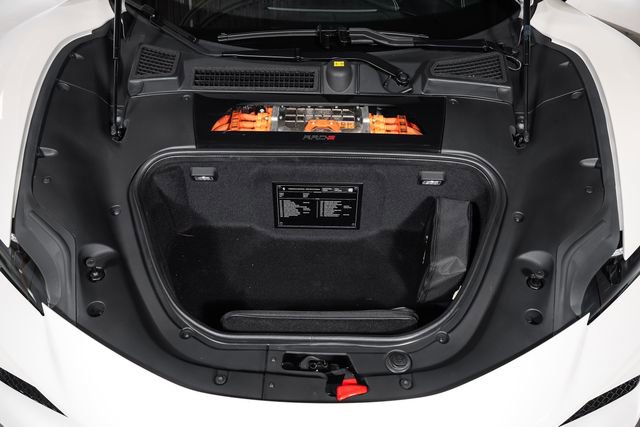 Used 2023 Ferrari SF90 Spider AWD/4WD image 15