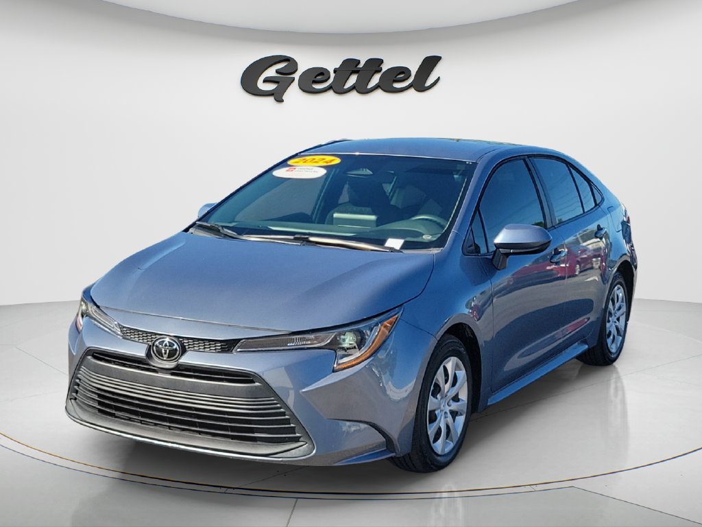 Used 2024 Toyota Corolla LE FWD image 1