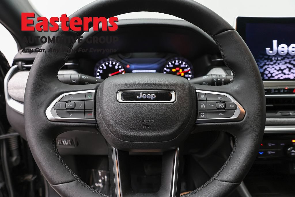 Used 2024 Jeep Compass Latitude AWD/4WD image 10
