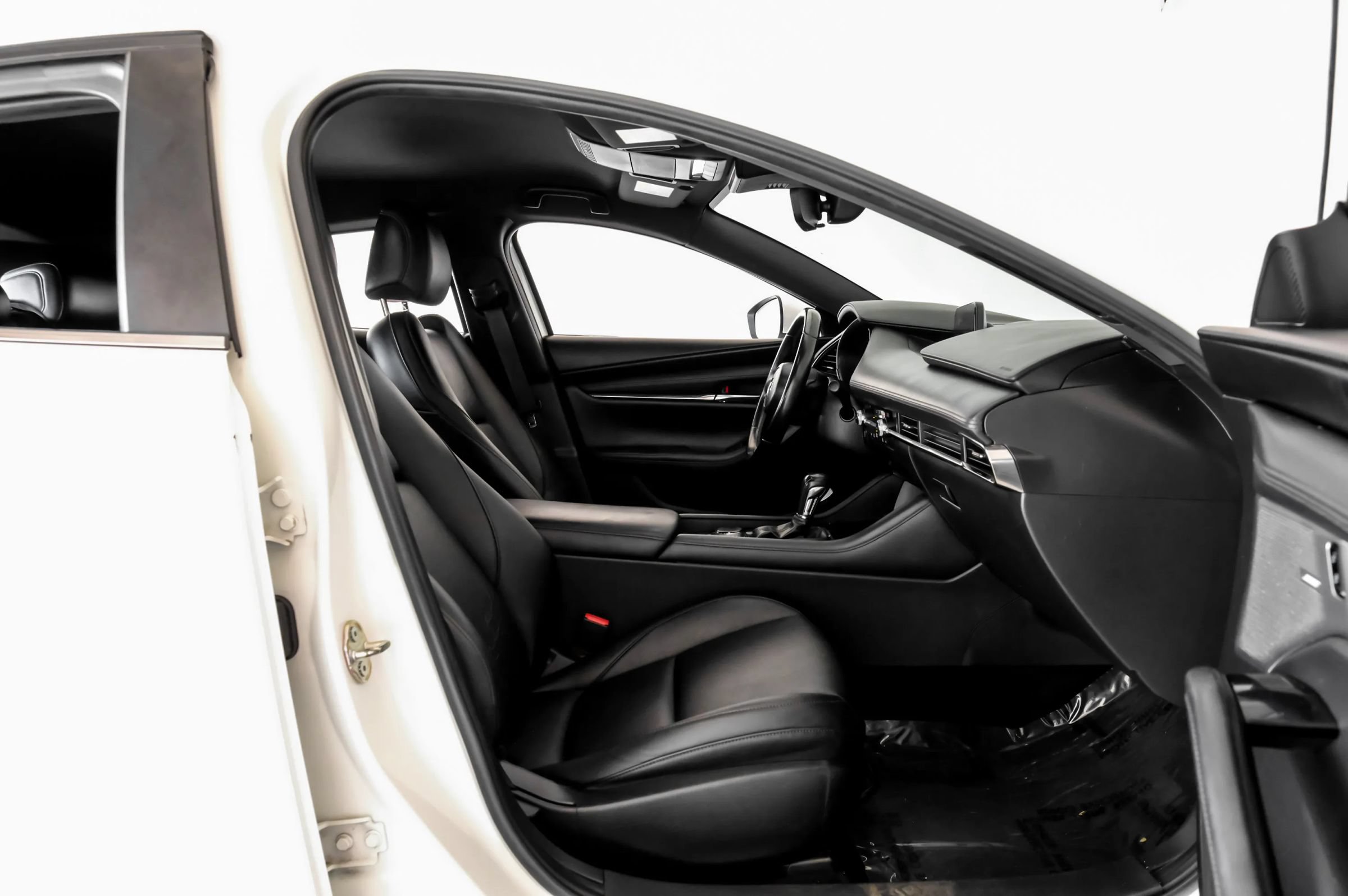 Used 2019 MAZDA MAZDA3 Hatchback w/ Preferred Package FWD image 33