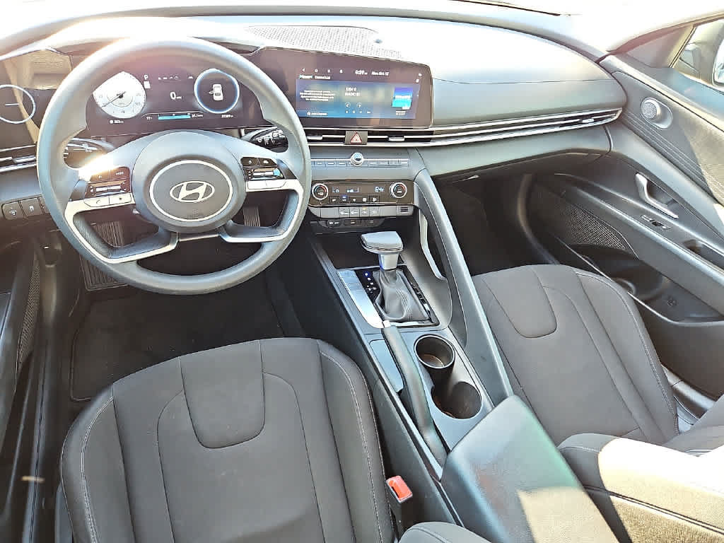 Used 2024 Hyundai Elantra SEL FWD image 10