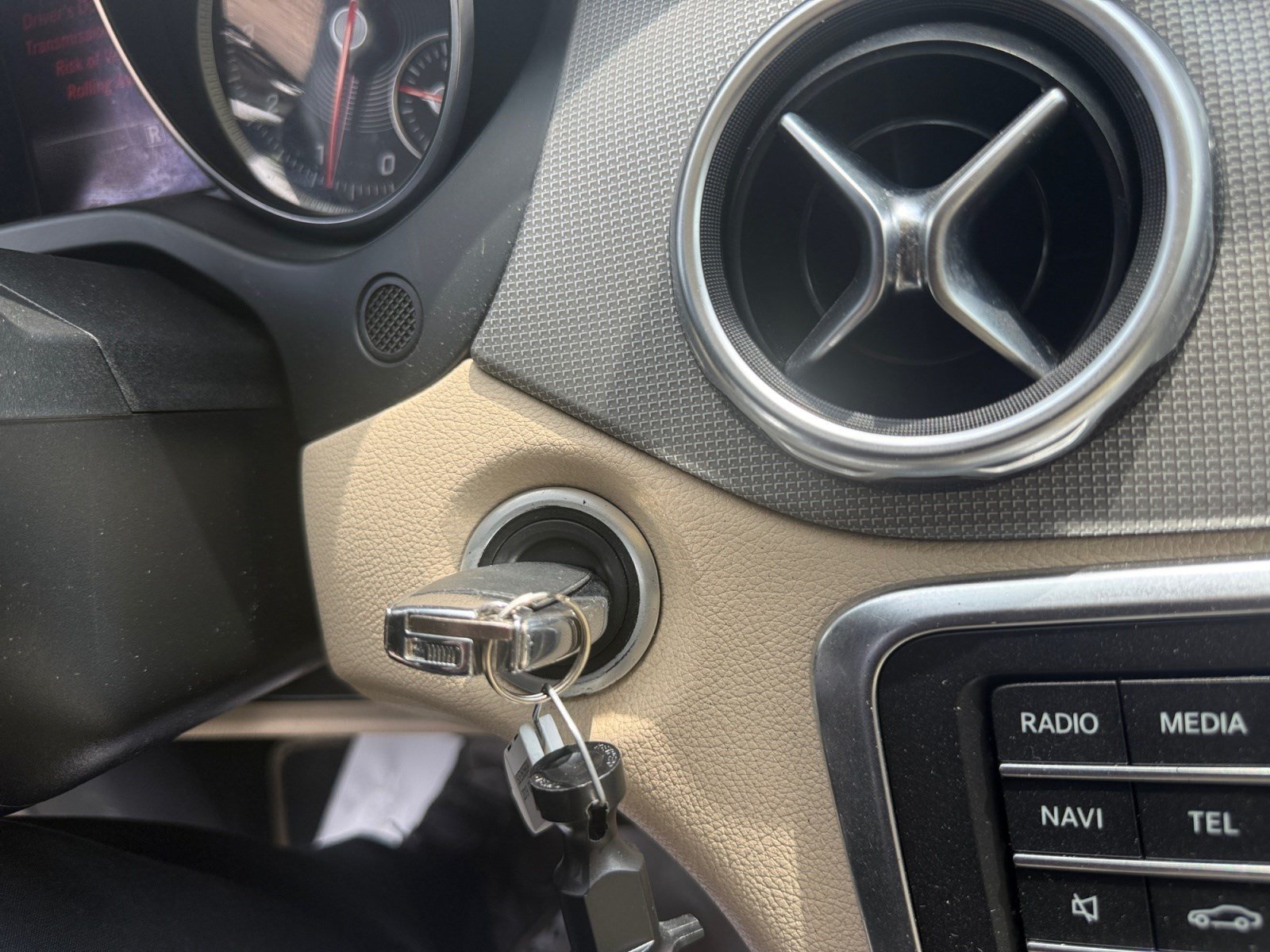 Used 2019 Mercedes-Benz GLA 250 4MATIC image 30