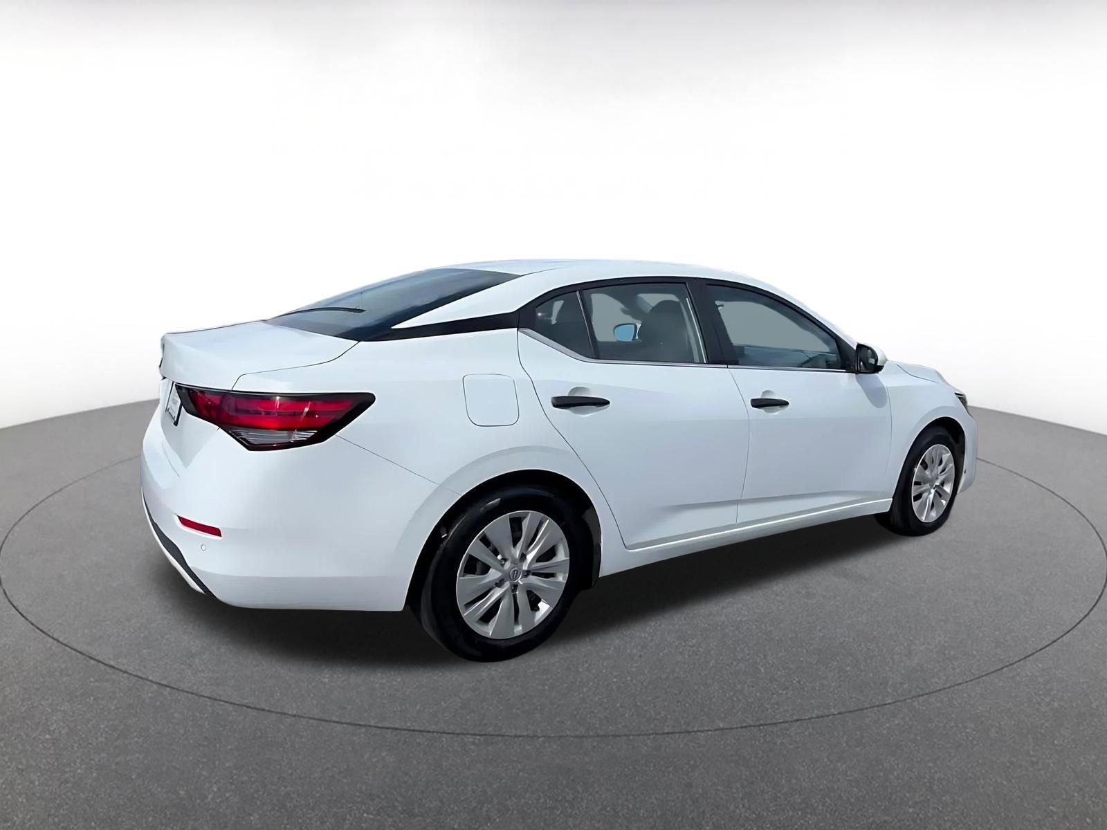 Used 2025 Nissan Sentra S FWD image 15