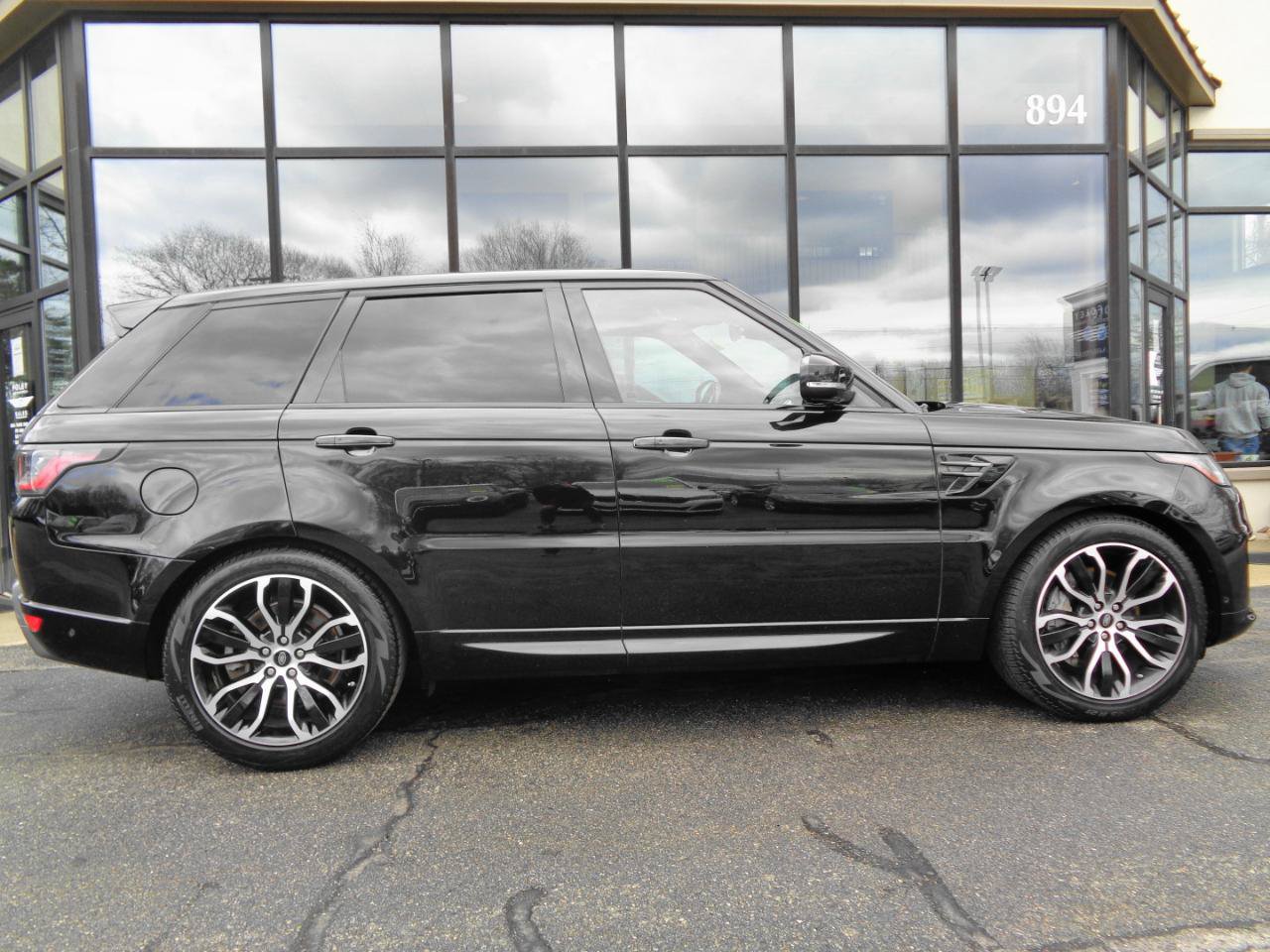 Used 2021 Land Rover Range Rover Sport HSE Silver Edition AWD/4WD image 4