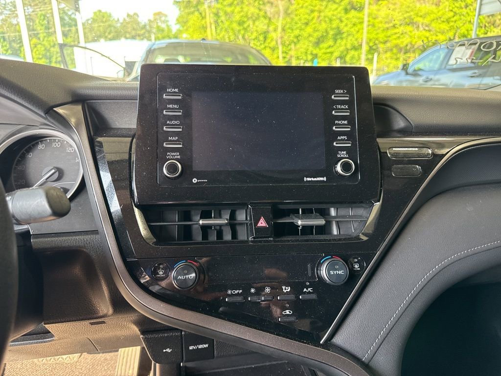 Used 2024 Toyota Camry LE FWD image 6