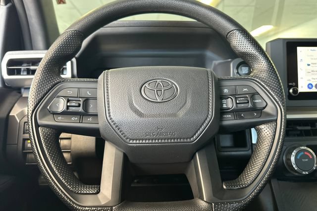 Used 2025 Toyota Tacoma SR5 AWD/4WD image 25