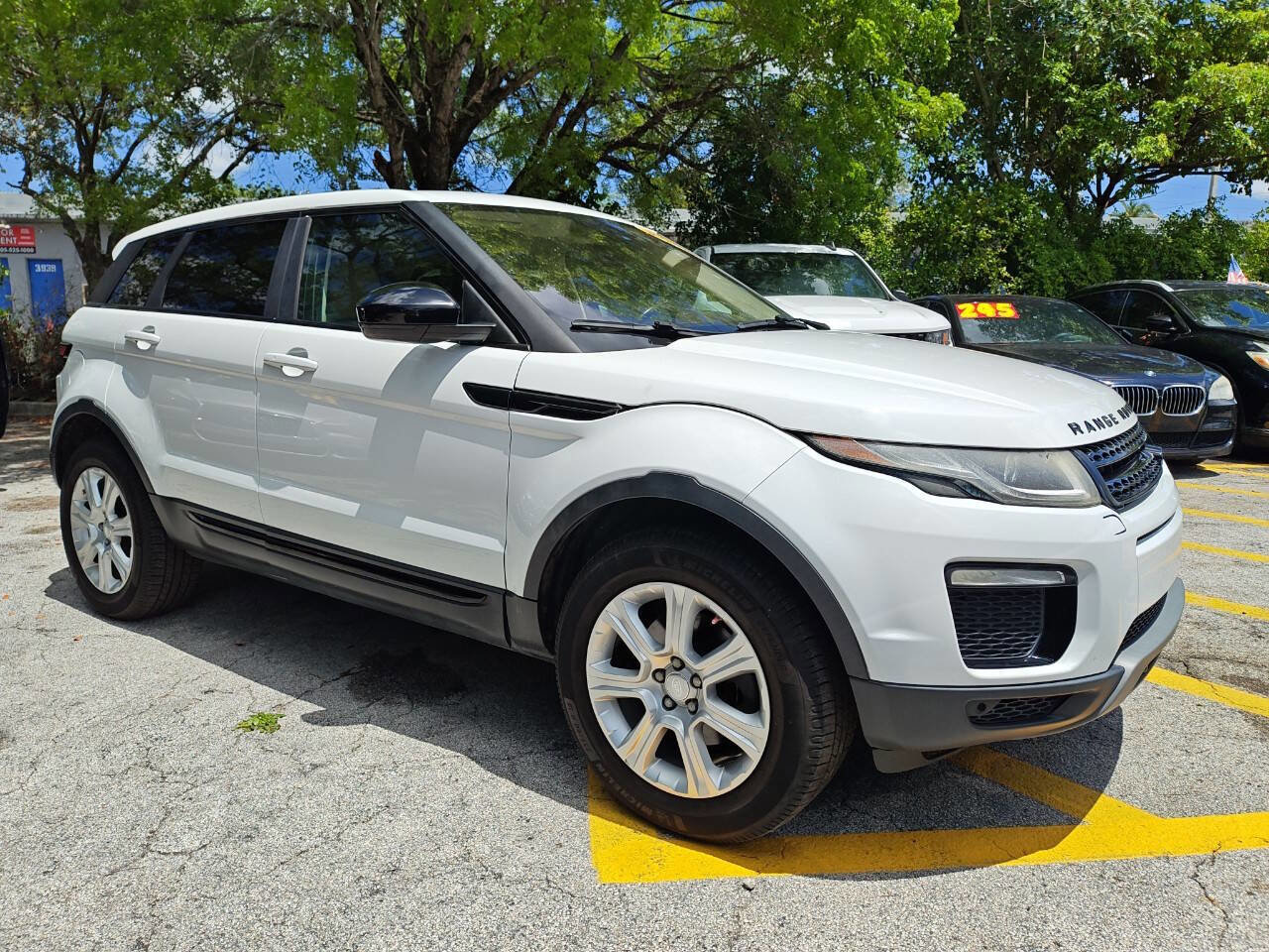 Used 2018 Land Rover Range Rover Evoque SE AWD/4WD image 13