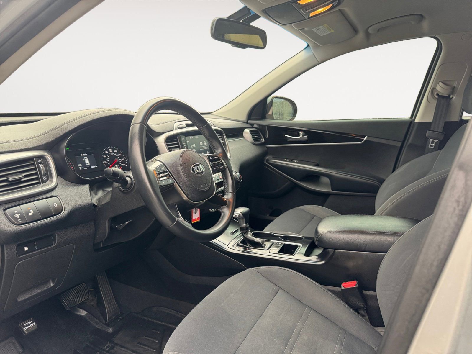 Used 2019 Kia Sorento LX w/ LX Convenience Package image 9