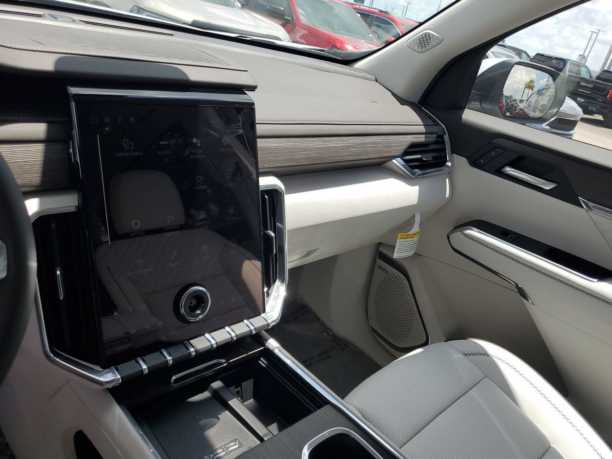 New 2026 GMC Acadia Denali w/ Super Cruise Package FWD image 26