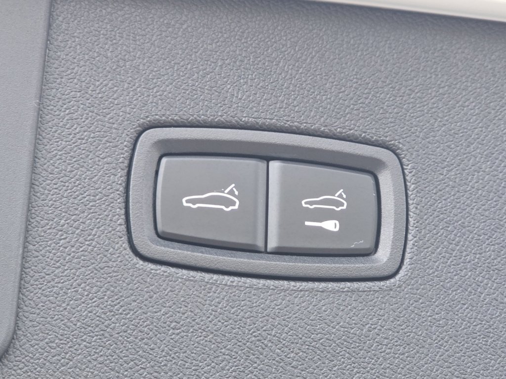 Certified 2023 Porsche Cayenne image 30