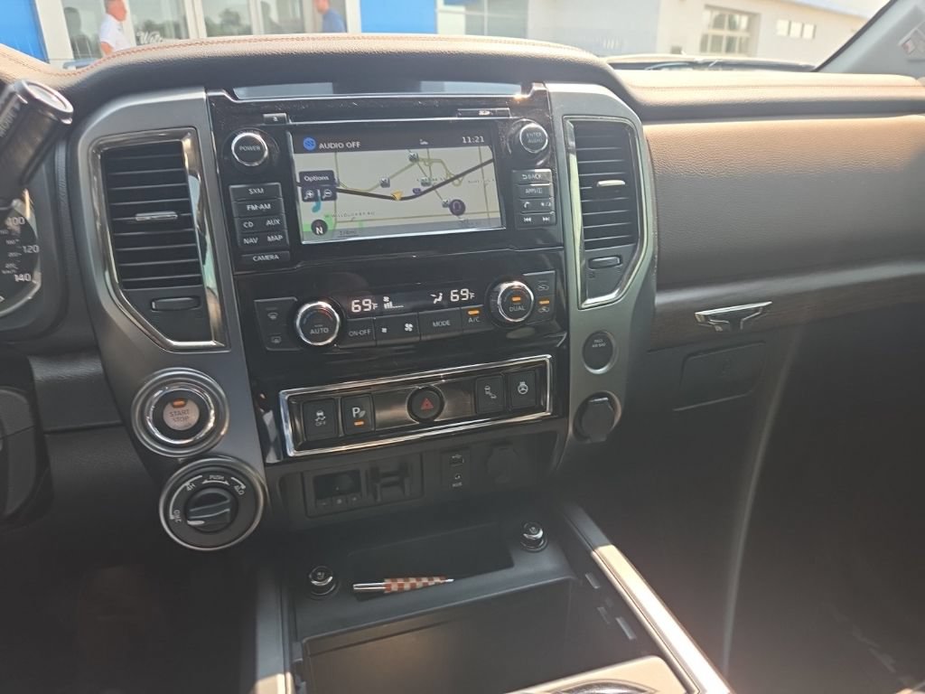 Used 2018 Nissan Titan Platinum Reserve w/ Platinum Utility Package AWD/4WD image 19
