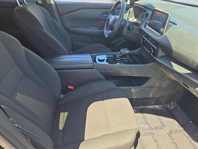 Used 2025 Nissan Rogue S AWD/4WD image 20