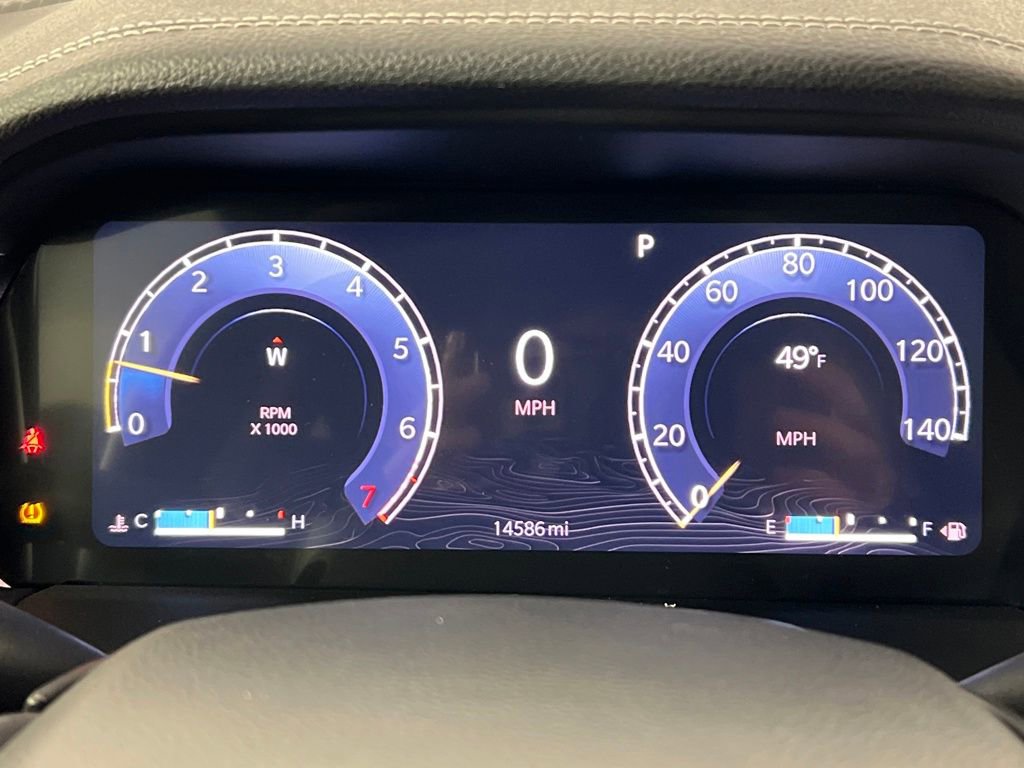 Used 2024 Jeep Grand Cherokee Limited w/ Black Appearance Package image 11