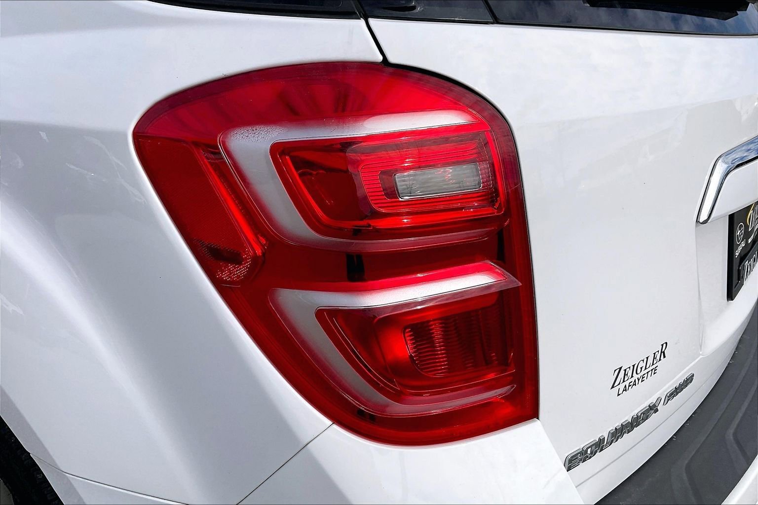 Used 2017 Chevrolet Equinox Premier w/ Enhanced Convenience Package image 31