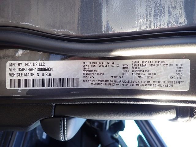 New 2025 Jeep Grand Cherokee Laredo X w/ Luxury Tech Group I image 16