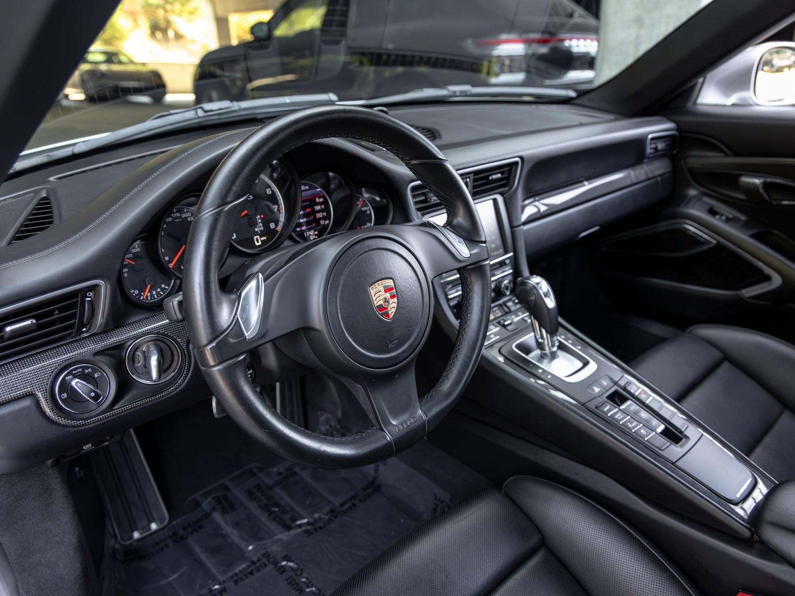 Certified 2015 Porsche 911 Turbo S AWD/4WD image 4