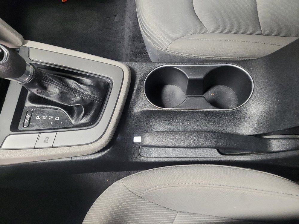 Used 2017 Hyundai Elantra SE image 26