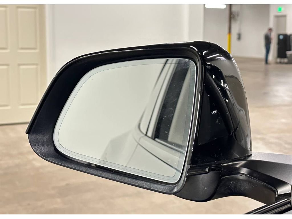 Used 2023 Tesla Model Y Long Range image 36