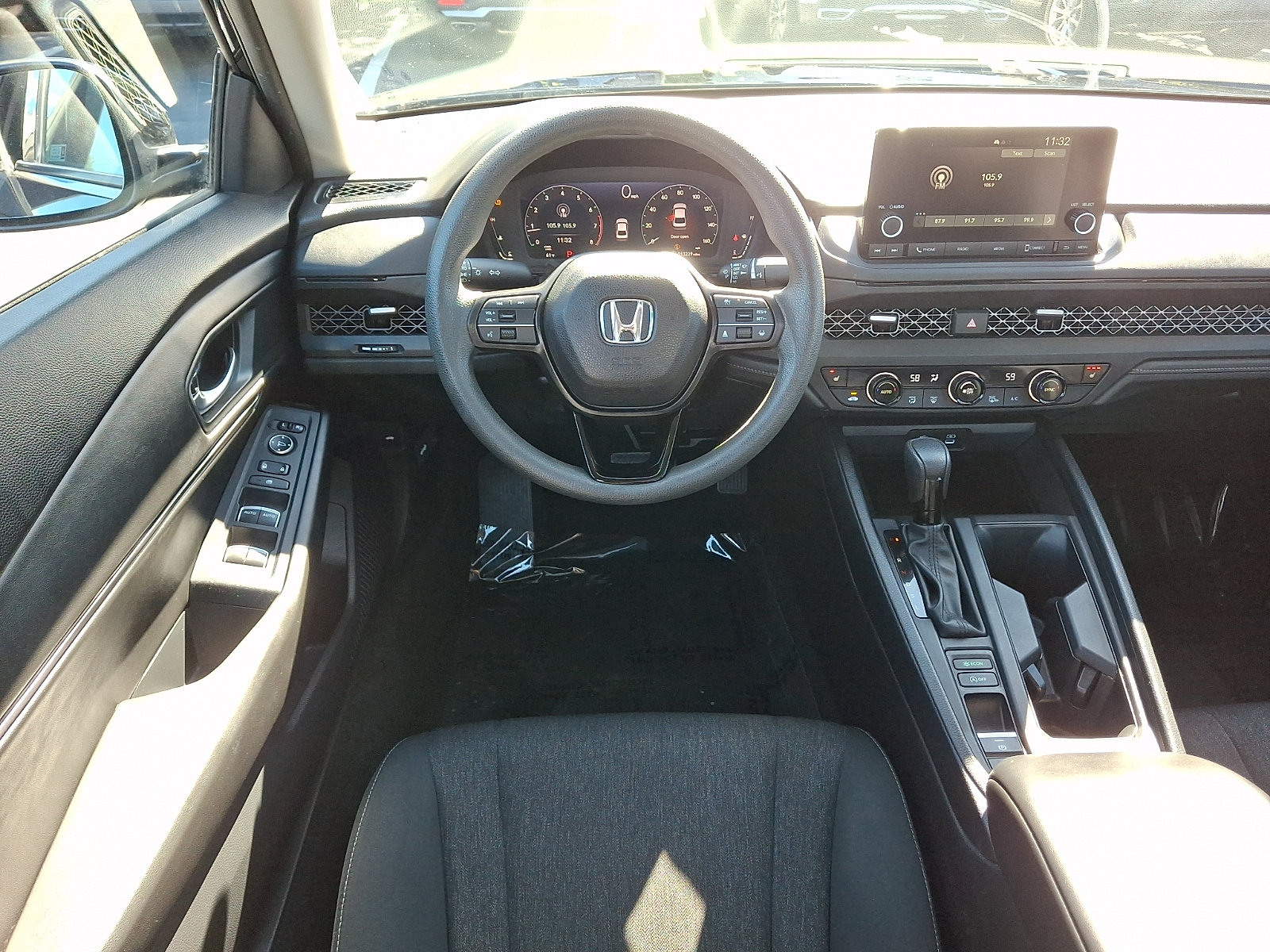 Used 2023 Honda Accord EX image 11