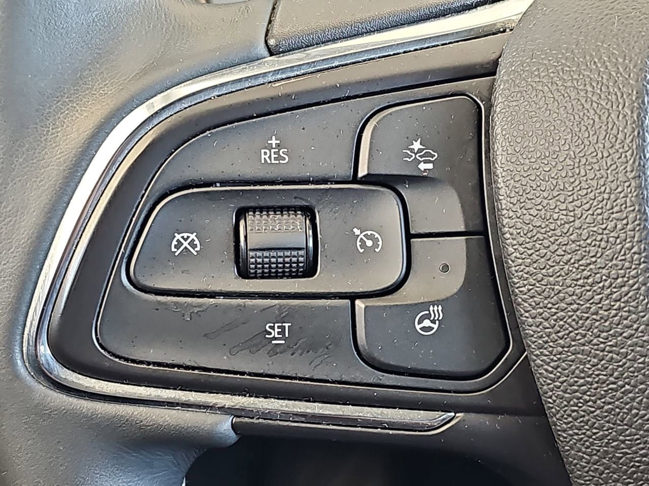 Used 2023 Buick Envision Essence FWD image 22