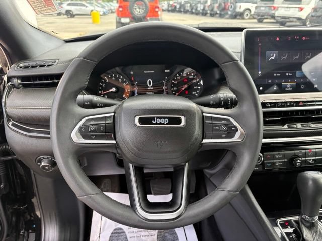 Used 2024 Jeep Compass Latitude w/ Convenience Group AWD/4WD image 15