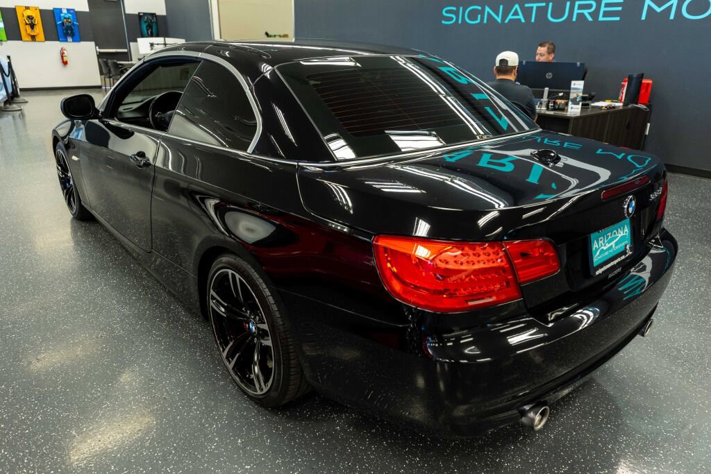 Used 2011 BMW 335i Convertible image 7