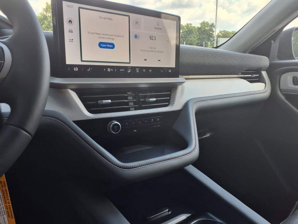 New 2025 Ford Explorer Active image 9