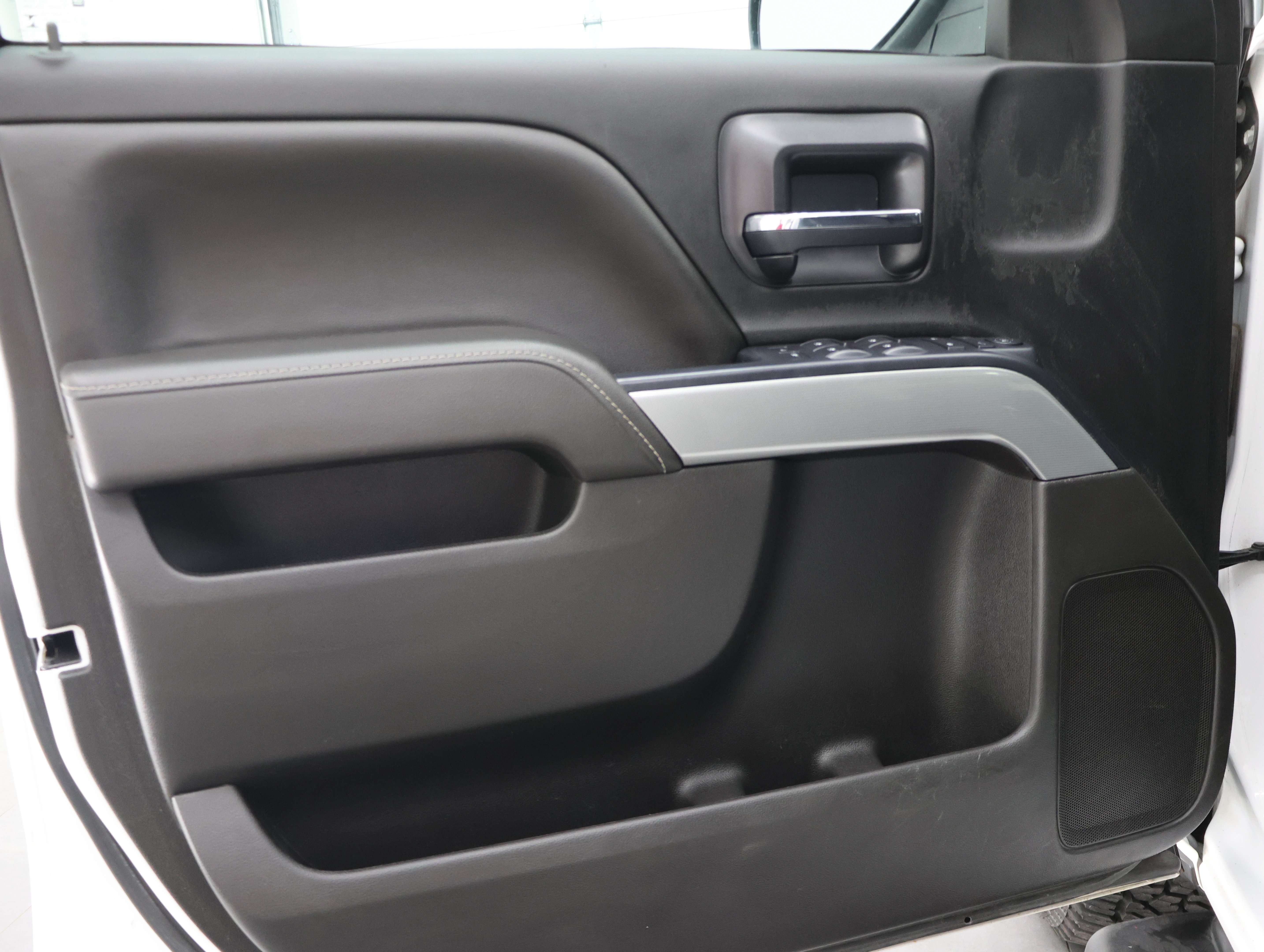 Used 2017 Chevrolet Silverado 1500 LT w/ All Star Edition AWD/4WD image 33