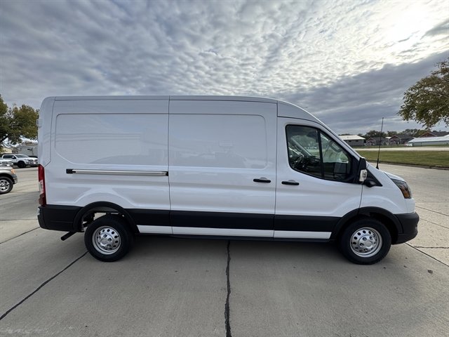 New 2026 Ford Transit 250 148 Medium Roof Extended AWD image 2